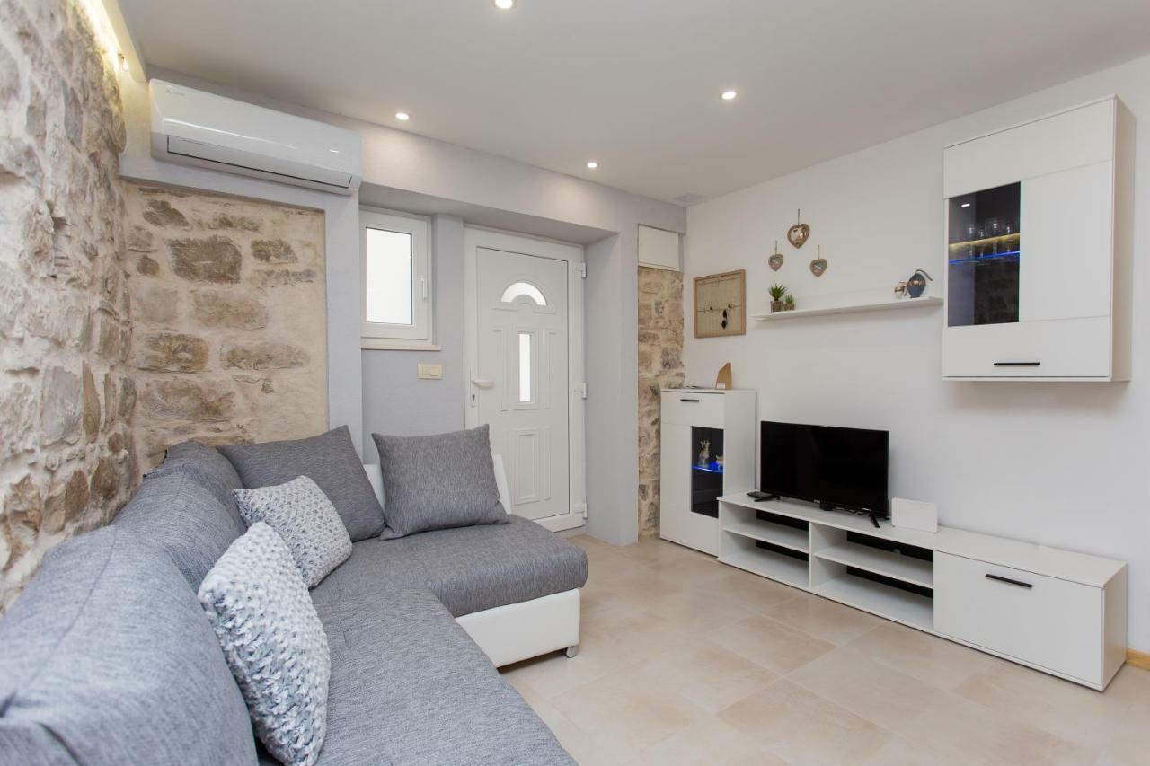 Kaštela Studio Apartman "Brce" מראה חיצוני תמונה