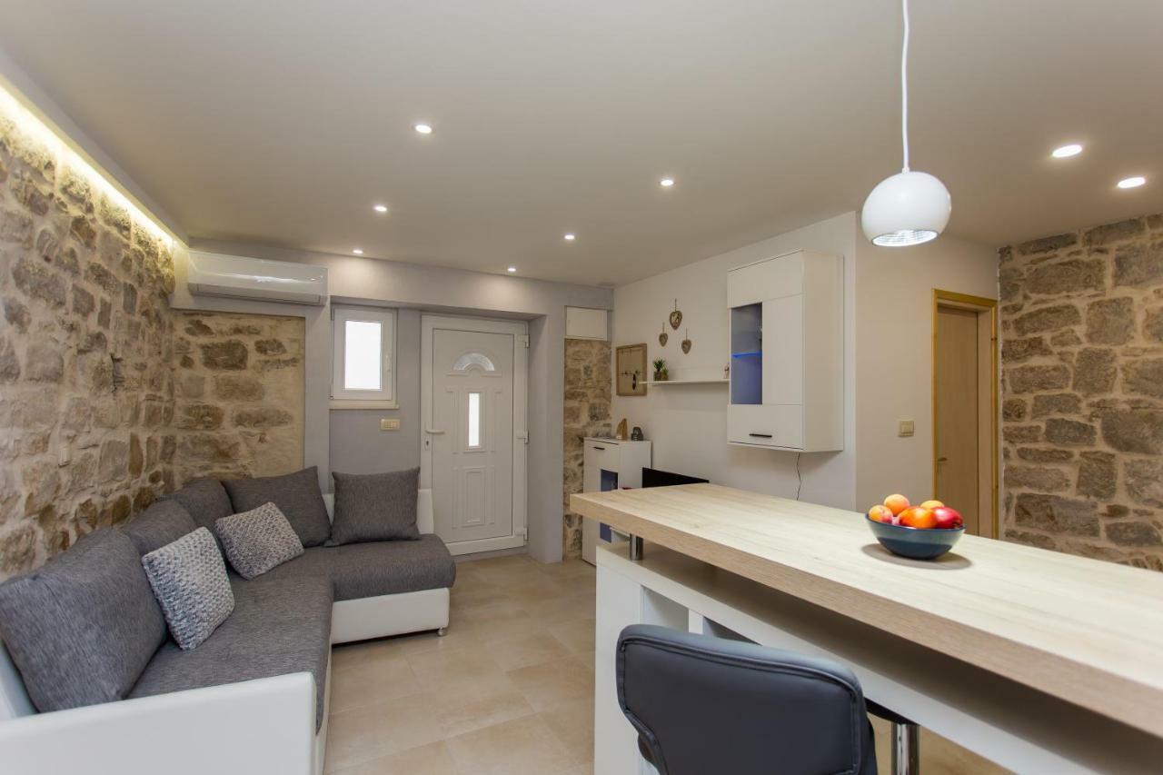 Kaštela Studio Apartman "Brce" מראה חיצוני תמונה